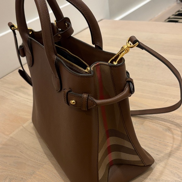 Burberry Tan Leather bag - Picture 3 of 6